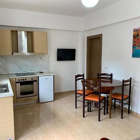 Maxus Apts Саранде Екстериор снимка