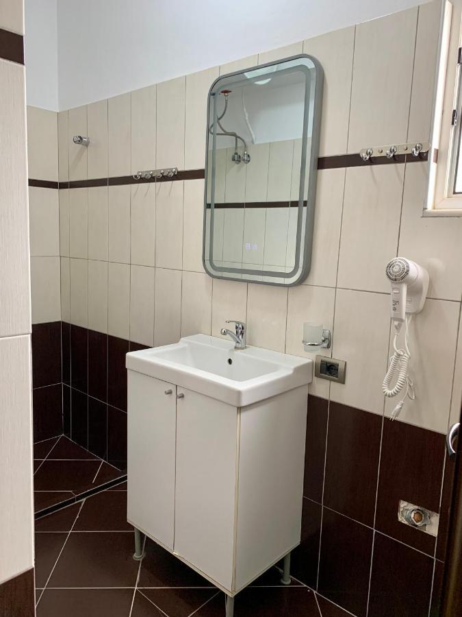 Maxus Apts Саранде Екстериор снимка