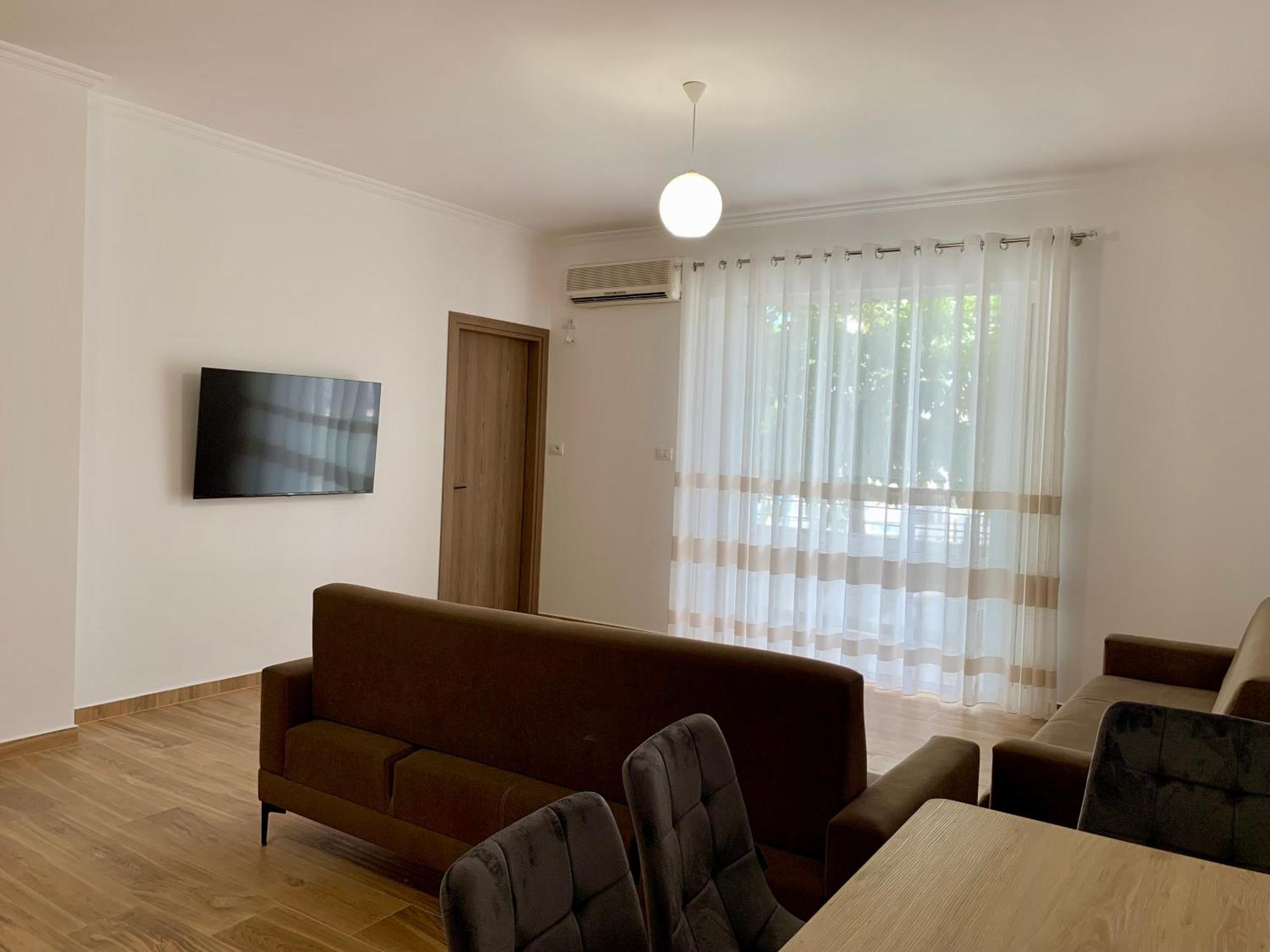 Maxus Apts Саранде Екстериор снимка